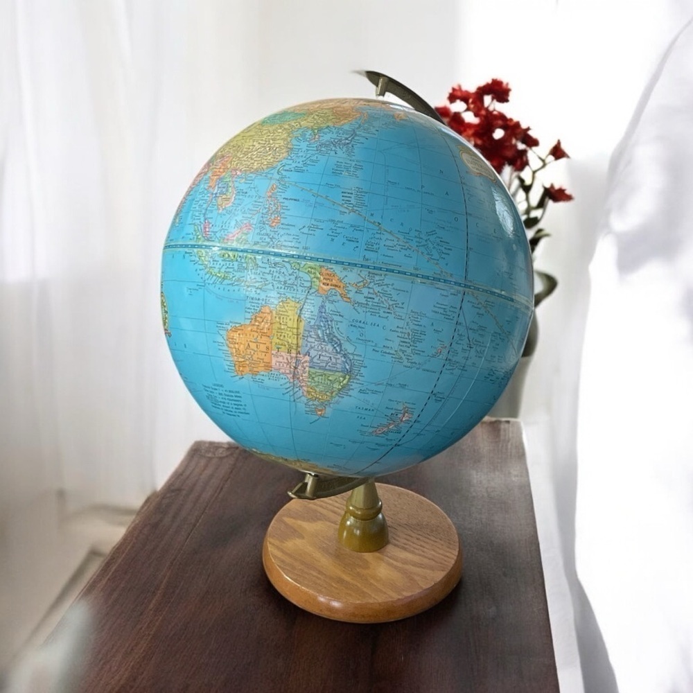 Vintage GEORGE F. CRAM The World Book GLOBE USSR
Wood Base - Picture 2 of 8